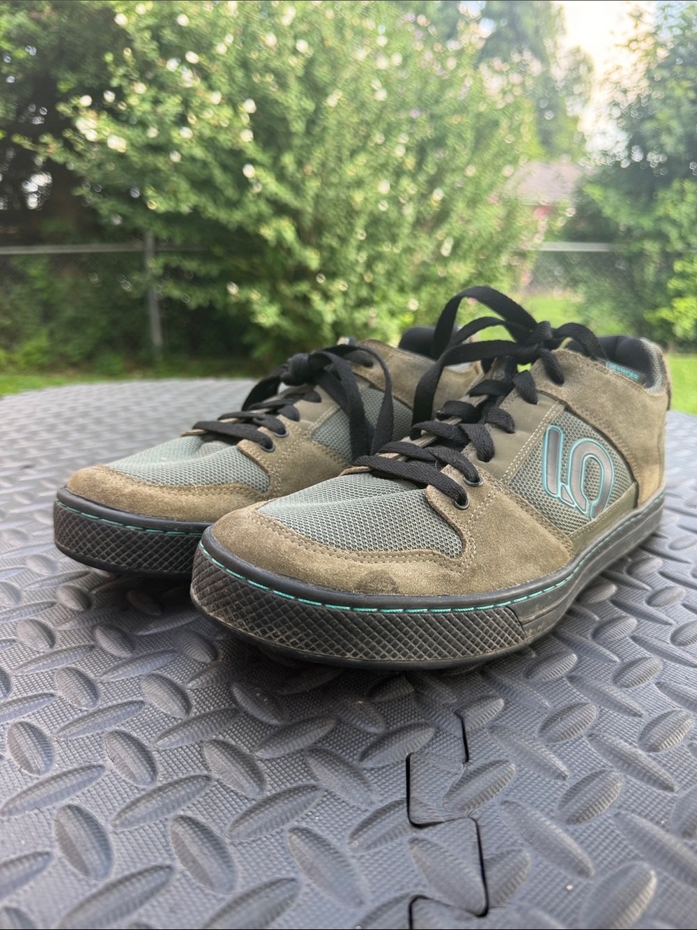 Five Ten Freerider Mountain Bike Shoes Women's Color: Sand/Wild Teal/Sand